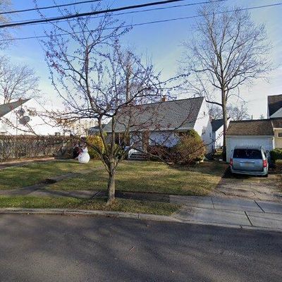 4 Yolanda Pl, Lodi, NJ 07644