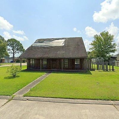 401 Manresa Dr, Thibodaux, LA 70301