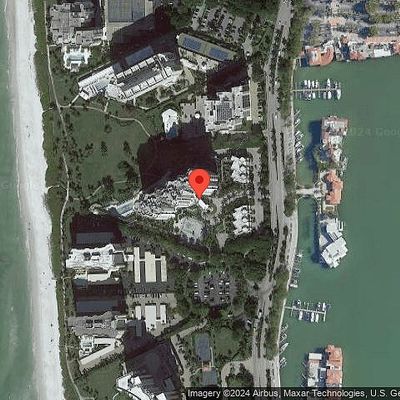 4021 Gulf Shore Blvd N #1002, Naples, FL 34103