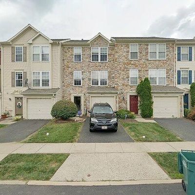 4055 Tournament Ct, Center Valley, PA 18034