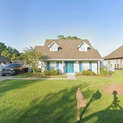 407 Lake Crescent Cir, Houma, LA 70360