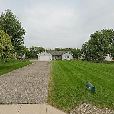 410 Huseth St, Kenyon, MN 55946