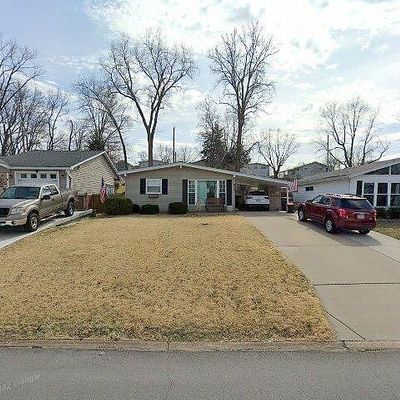 412 Ballwin Ave, Ballwin, MO 63021