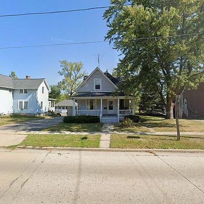 416 W Chestnut St, Burlington, WI 53105