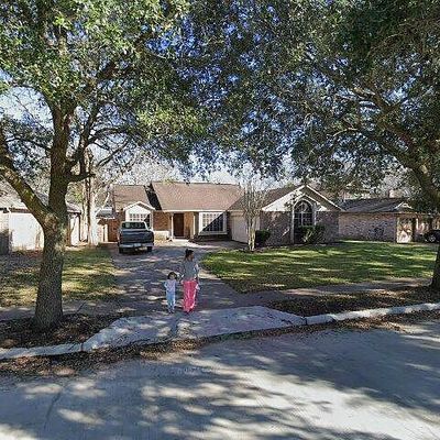 3611 Bee Bayou Ln, Sugar Land, TX 77479