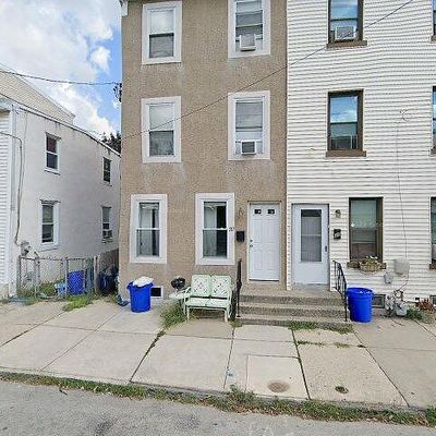 37 2 Nd St, Bridgeport, PA 19405