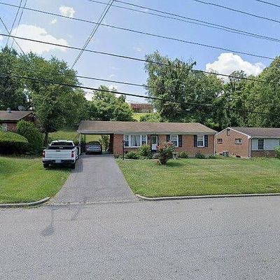 3808 Salem Tpke Nw, Roanoke, VA 24017