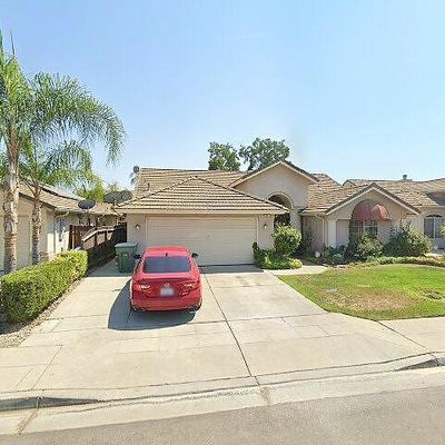 4511 W Roberts Ave, Fresno, CA 93722