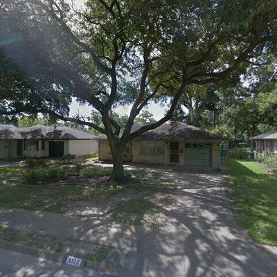 4513 De Lange Ln, Houston, TX 77092