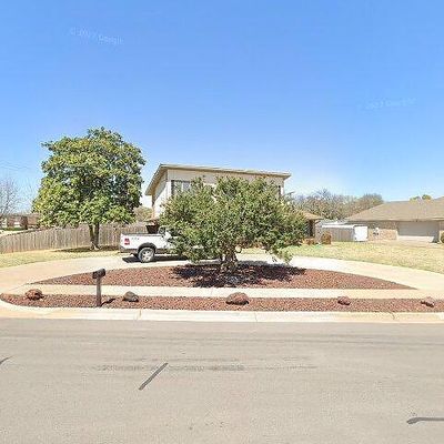 4534 Weeks Park Ln, Wichita Falls, TX 76308