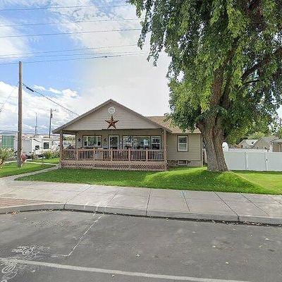 454 E Main St, Athena, OR 97813