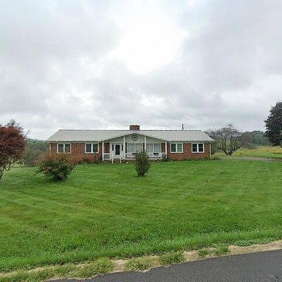 4727 Joy Ranch Rd, Hillsville, VA 24343