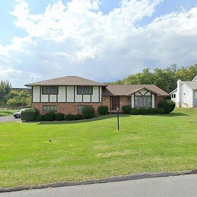 481 Summit Dr, Lewistown, PA 17044