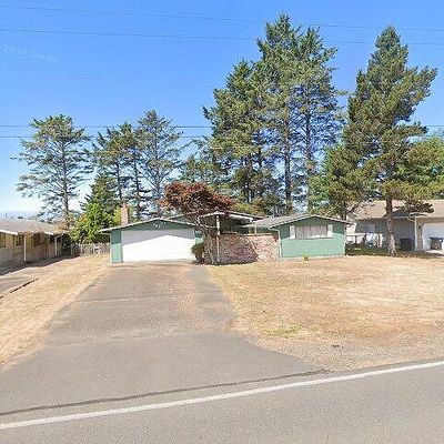 483 Dolphin Ave Ne, Ocean Shores, WA 98569