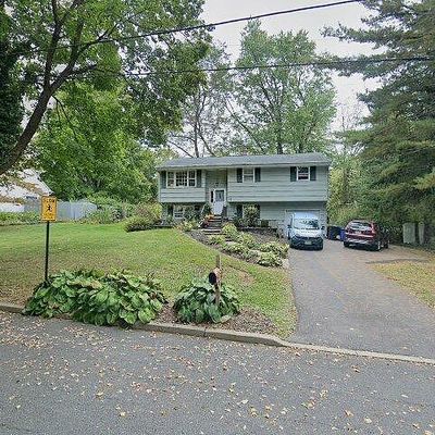 49 Quarry Ridge Rd, Clinton, NJ 08809