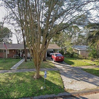 4266 Sabine Dr, Jacksonville, FL 32210