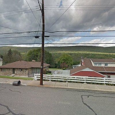 428 E Center St, Nesquehoning, PA 18240