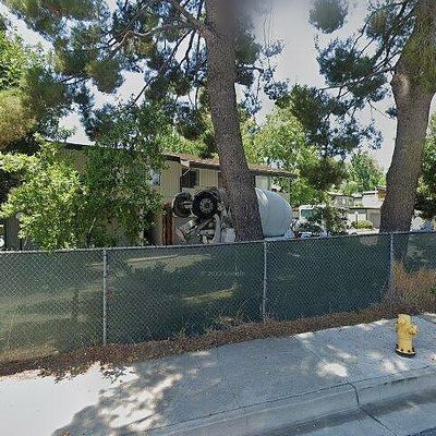 586 N Orange Grove Blvd, Pasadena, CA 91103