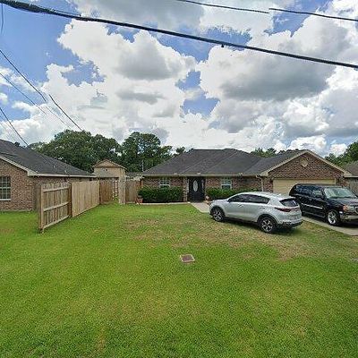 5025 Pennock St, Beaumont, TX 77703