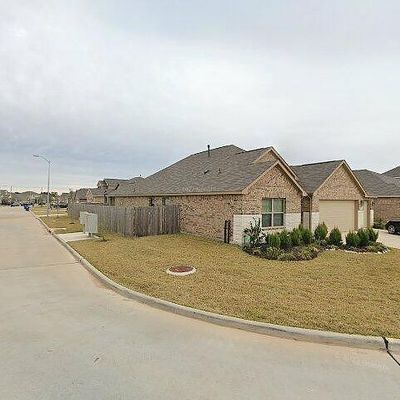 505 High Holly Cir, Magnolia, TX 77354