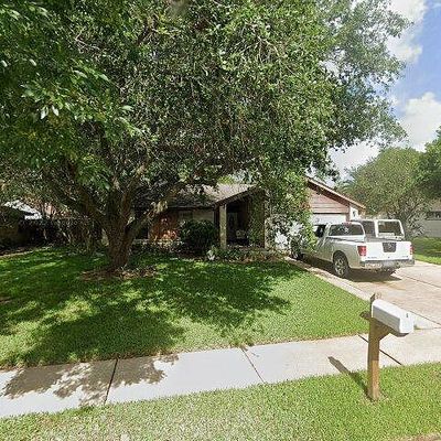 519 Magnolia Bend St, League City, TX 77573