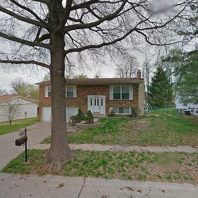 6210 Treeridge Trl, Saint Louis, MO 63129