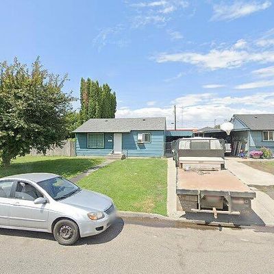 629 E 2 Nd St, Grandview, WA 98930