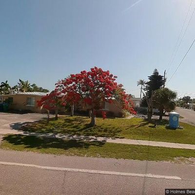 6401 Marina Dr, Holmes Beach, FL 34217