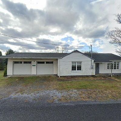 649 E Graceville Rd, Breezewood, PA 15533