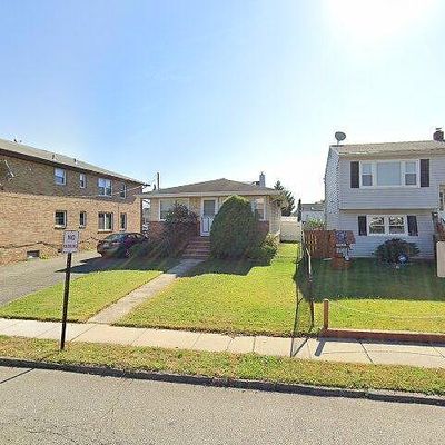 59 New St, Woodbridge, NJ 07095