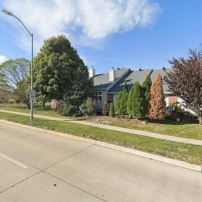 5925 Ep True Pkwy #25, West Des Moines, IA 50266