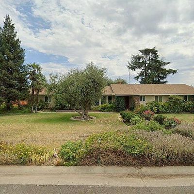 5962 E Dwight Way, Fresno, CA 93727