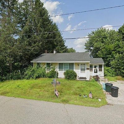 6 Fenway St, Derry, NH 03038