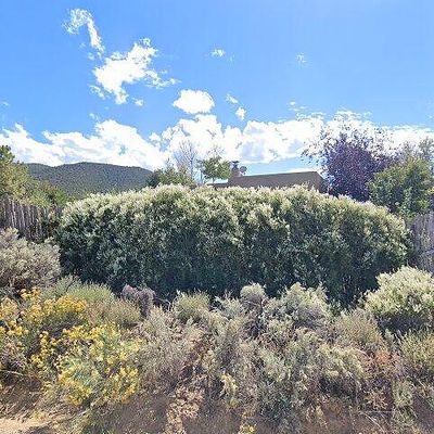 615 Sakai Rd, Taos, NM 87571