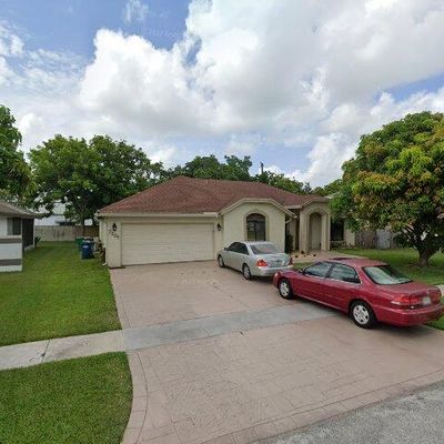 7325 Nw 54 Th Ct, Lauderhill, FL 33319