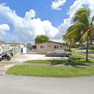 7601 Simms St, Hollywood, FL 33024