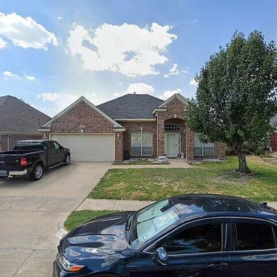 7633 Parkwood Plaza Dr, Fort Worth, TX 76137