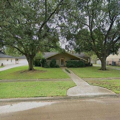 7723 Clarewood Dr, Houston, TX 77036