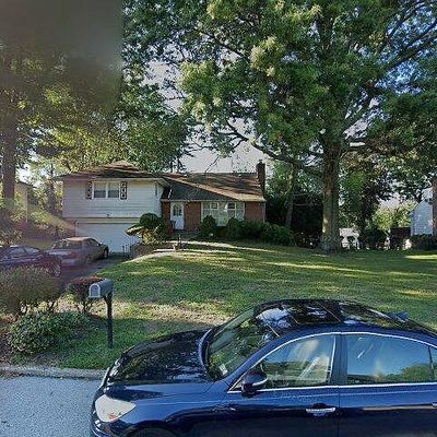 7758 Clements Rd, Wyncote, PA 19095