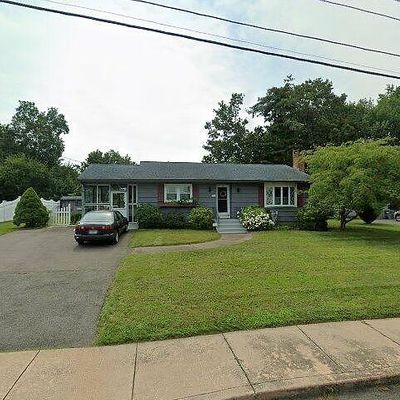 78 Woodhill Rd, Manchester, CT 06042