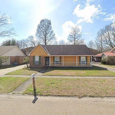 7880 Bayou Fountain Ave, Baton Rouge, LA 70820