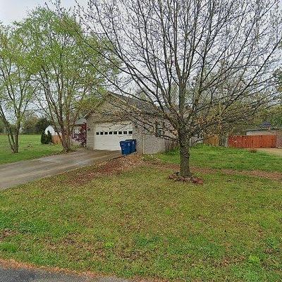 8 Breeghle Ln, Bella Vista, AR 72714