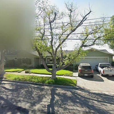 700 W 10 Th St, Azusa, CA 91702