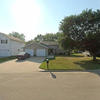 702 Oak St, Marshall, MN 56258