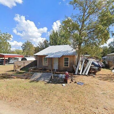 705 Hill St, Smithville, TX 78957