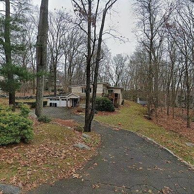 71 Linda Ln, Bethel, CT 06801