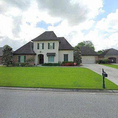 713 Hummingbird Ln, New Iberia, LA 70560