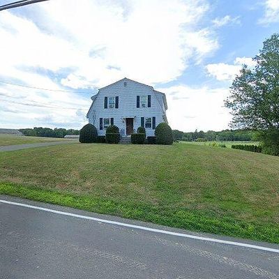 713 Thrall Ave, Suffield, CT 06078