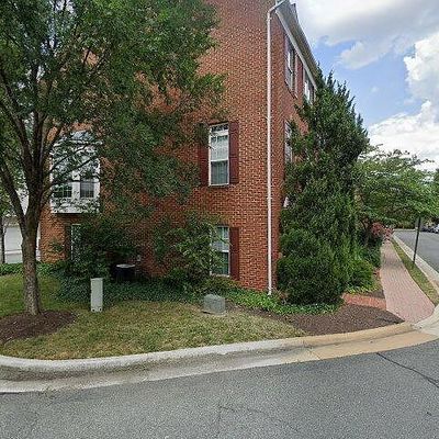 715 Norfolk Ln, Alexandria, VA 22314