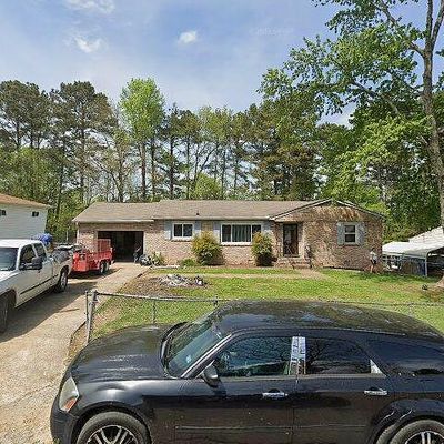 726 Cherokee Trl, Rossville, GA 30741